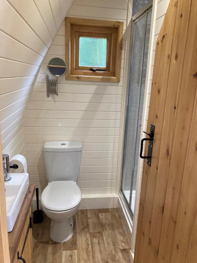 Delor - Bryntalch Glamping Pods Hotel Montgomery Buitenkant foto