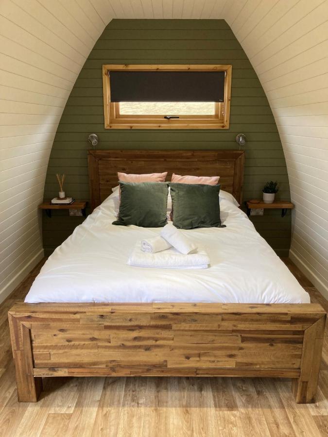 Delor - Bryntalch Glamping Pods Hotel Montgomery Buitenkant foto